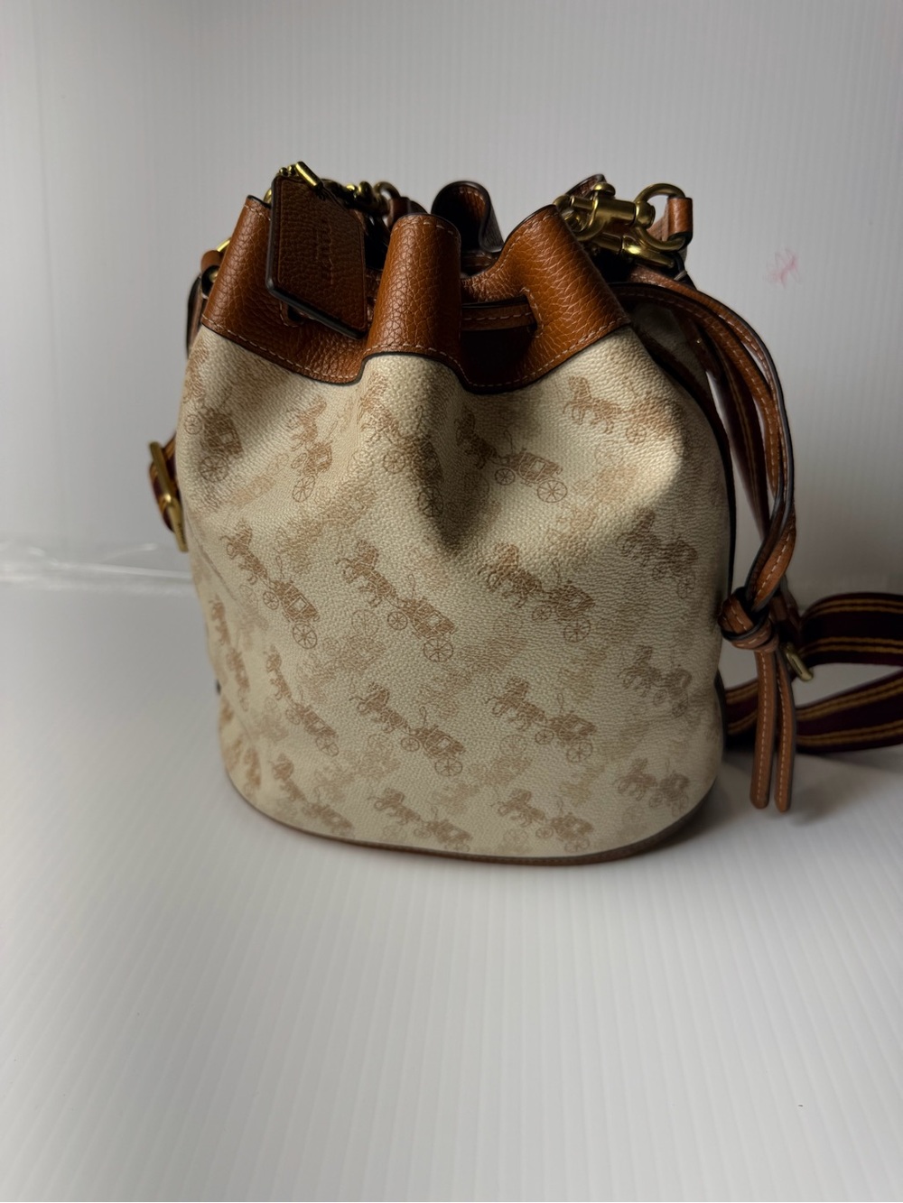 Coach horse and carriage print 2 way bag,ivory and brown - Picture 6 of 16